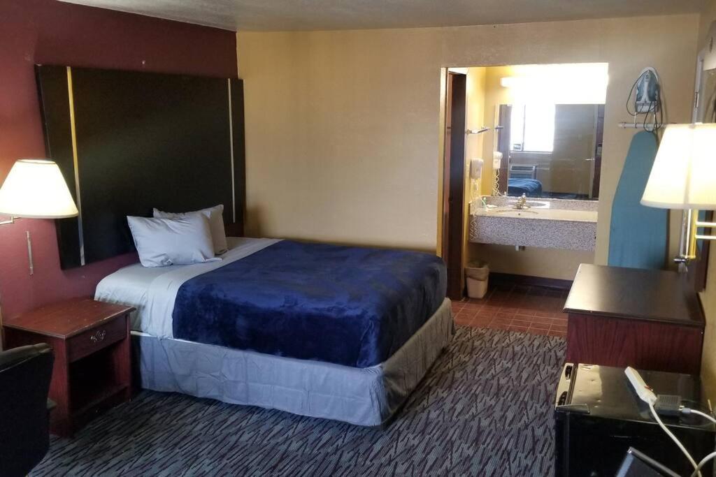 Hotel 5 Beds & 3 Baths Sleeps 11 Hotel Room Suite 102 Booking 斯蒂尔沃特 外观 照片